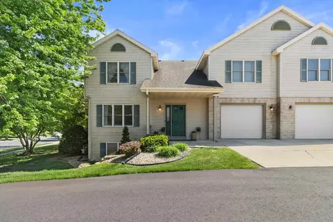3236 Stonecreek Dr, Madison, WI 53719