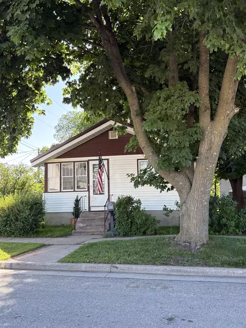 115 N Prairie St, Prairie Du Chien, WI 53821