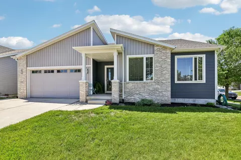 116 Crooked Tree Cir, Deforest, WI 53532