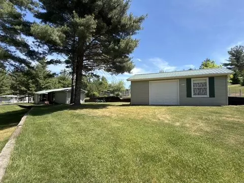 2054 Wisconsin St, Friendship, WI 53934