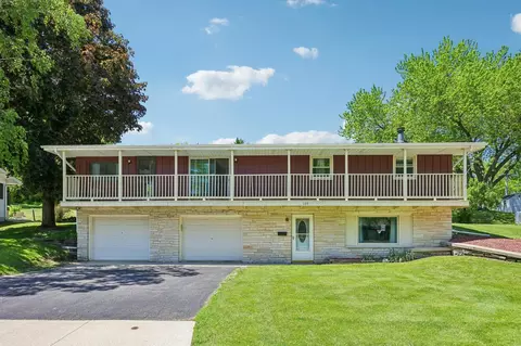 135 Riverview Hts, Mayville, WI 53050