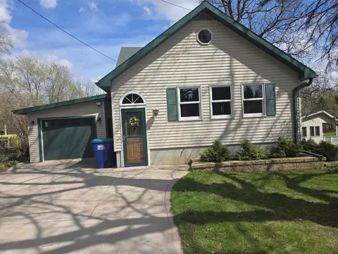 n7437 County Road C, Eldorado, WI 54932