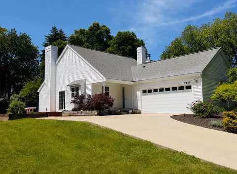 7850 E Oakbrook Cir, Madison, WI 53717