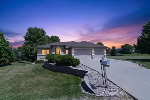5215 Preservation Pl, Sun Prairie, WI 53590