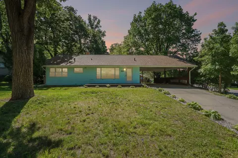 6633 E Wood Cir, Middleton, WI 53562