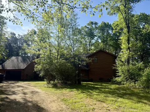 n8158 Oak Hollow Trail, New Lisbon, WI 53950