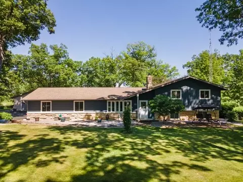 n5948 County Road South, Lake Mills, WI 53551