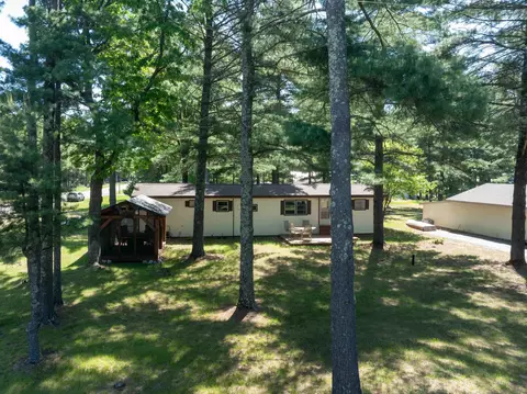 1949 Deerborn Ln, Friendship, WI 53934