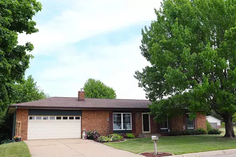 144 24th Ave, Monroe, WI 53566