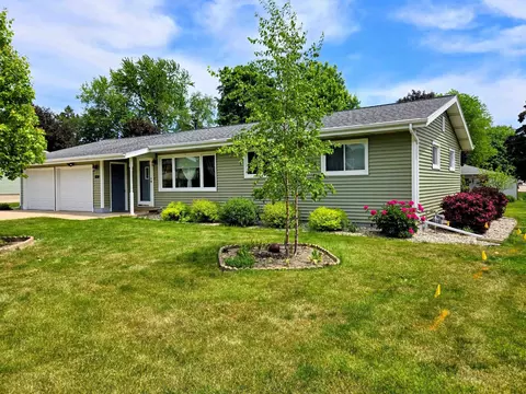 659 Hamburg St, Ripon, WI 54971