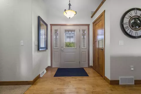 Entry Way - n7166 Forest Ridge Road, Ripon, WI 54971 photo 2 of 6
