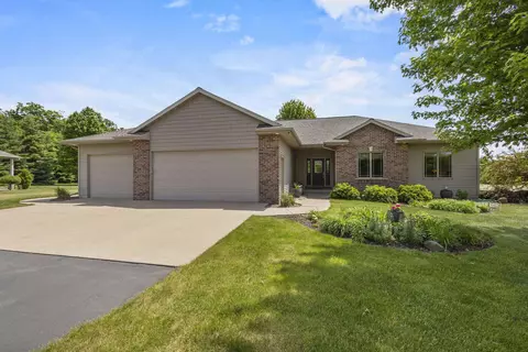 Exterior - n7166 Forest Ridge Road, Ripon, WI 54971 photo 2 of 16