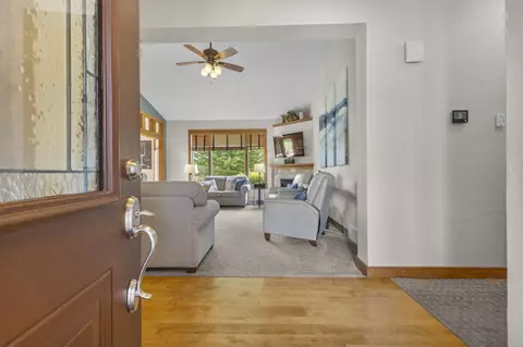 Entry Way - n7166 Forest Ridge Road, Ripon, WI 54971 photo 1 of 6