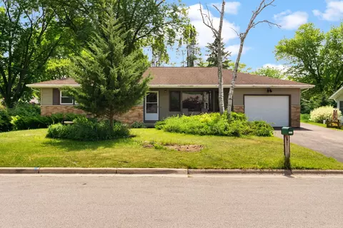 5319 Autumn Ln, Mcfarland, WI 53558