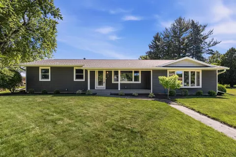 111 Sioux Dr, Beaver Dam, WI 53916