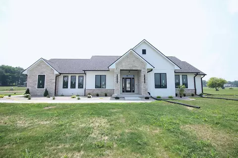 5143 N Brownwood Dr, Janesville, WI 53545