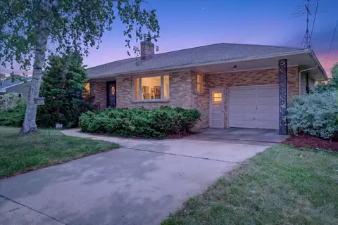 225 N Cairo Ave, Jefferson, WI 53549