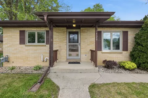 520 6th St, Prairie Du Sac, WI 53578