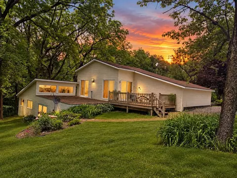 24975 Sunset Ridge Ln, Eastman, WI 54626