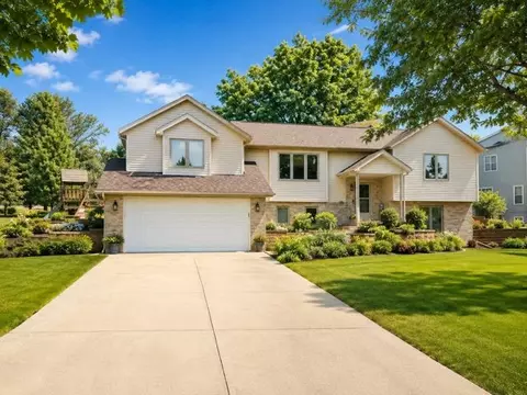 10864 Blue Mountain Ave, Blue Mounds, WI 53517