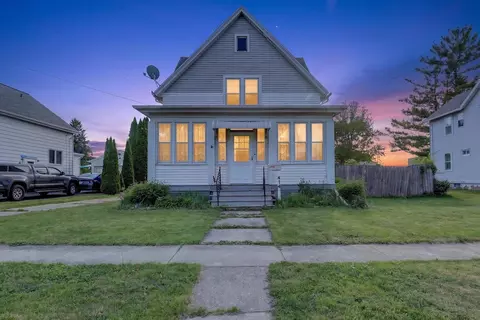 414 N Monroe St, Watertown, WI 53098