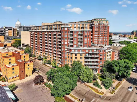 333 W Mifflin St #2120, Madison, WI 53703