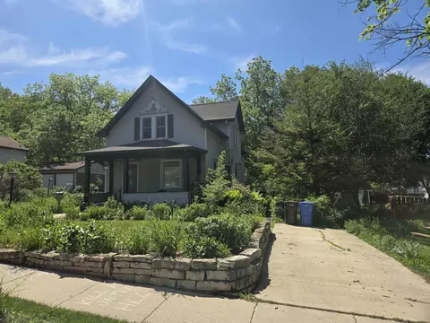 1724 Parmenter St, Middleton, WI 53562