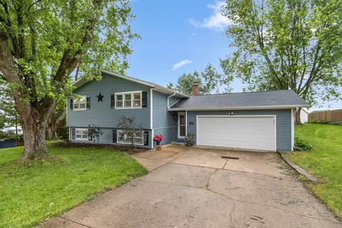 619 12th Ave, New Glarus, WI 53574
