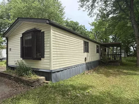 67 Erhardts Trl, Baraboo, WI 53913