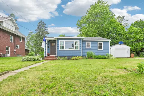 306 Lake St, Mount Horeb, WI 53572