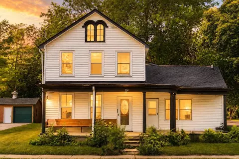 114 State St, Mazomanie, WI 53560