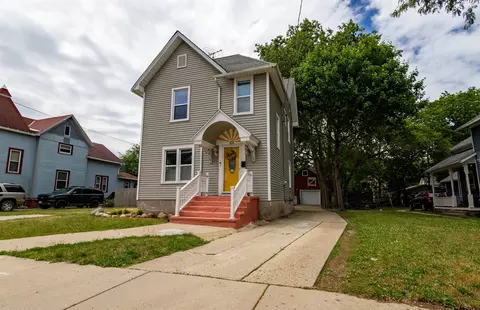 816 Bluff St, Beloit, WI 53511
