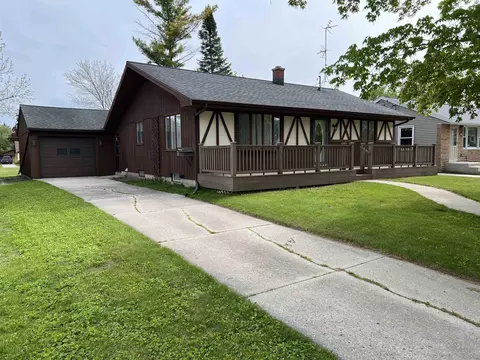 517 Richmond Ave, Sheboygan Falls, WI 53085