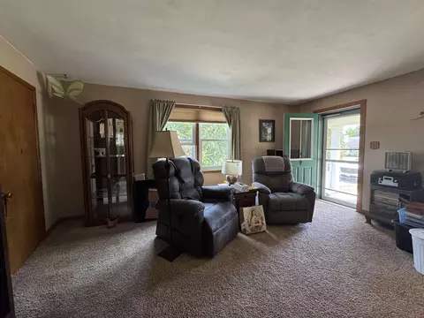 Living - 930 S Grove St, Ripon, WI 54971 photo 2 of 2