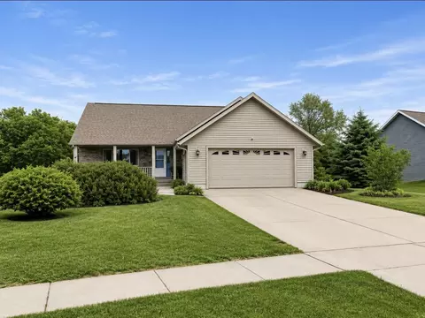 54 Me Me Ln, Reedsburg, WI 53959