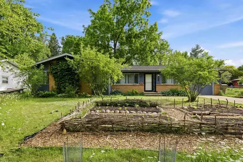 2310 Tanager Trl, Madison, WI 53711