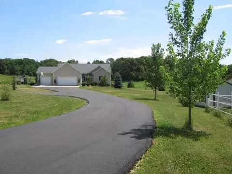 1330 Fritz Rd, Verona, WI 53593