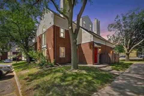 545 Donofrio Dr #8, Madison, WI 53719