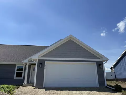 317 Orchid Ave, Stoughton, WI 53589