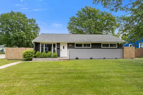 221 Highland Ave, Portage, WI 53901