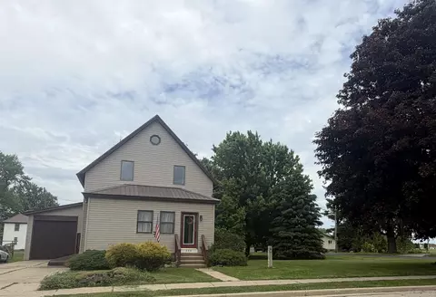308 Spring St, Highland, WI 53543