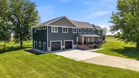 w9020 Breezy Point Road, Beaver Dam, WI 53916
