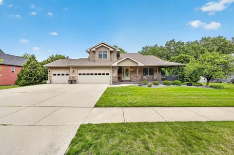 3212 Rockport Park Dr, Janesville, WI 53548