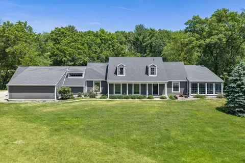 214 Windy Hill Rd, Wisconsin Dells, WI 53965