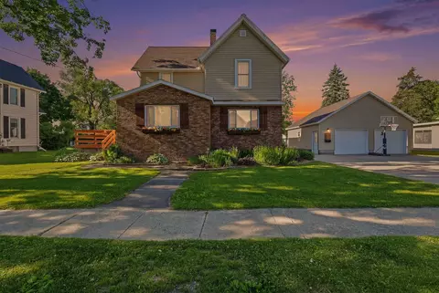 120 Pierce St, Randolph, WI 53956