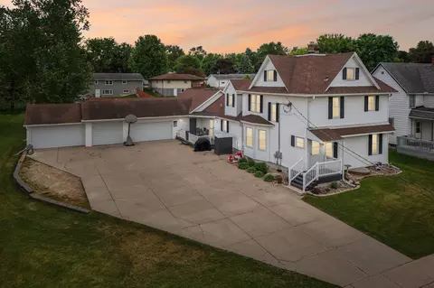129 W Main St, Dane, WI 53529