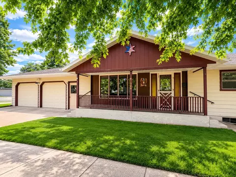 300 S Park St, Albany, WI 53502