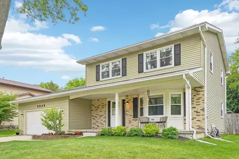 5838 Roanoke Dr, Fitchburg, WI 53719