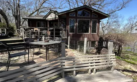 n5858 Sugar River Parkway, Albany, WI 53502
