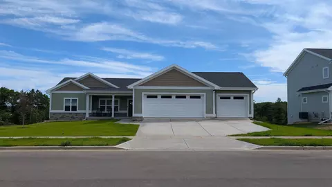 325 Elizibeth Cir, Brooklyn, WI 53521